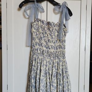 En Saison Blue and White Floral Dress
